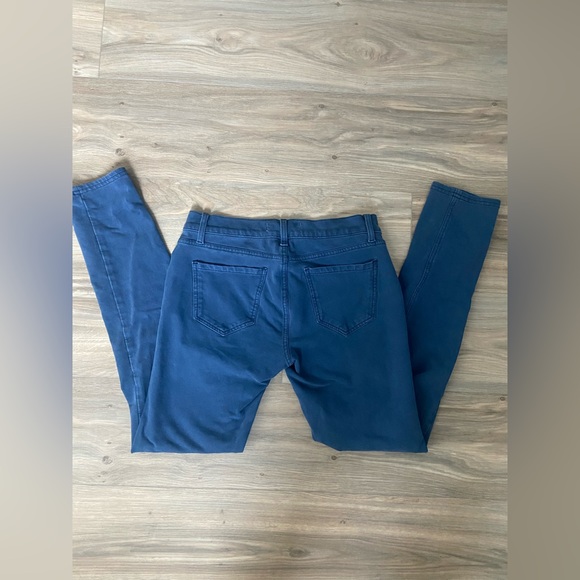 Blue jeans - Picture 2 of 4